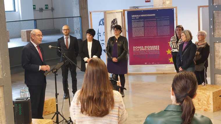 Inauguración de la exposición en Santa Coloma de Gramenet